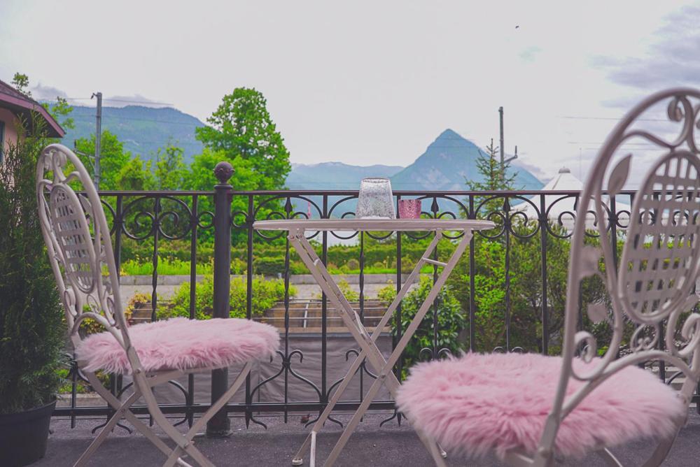 Guest Haus On The Lake Hotel Därligen Екстериор снимка